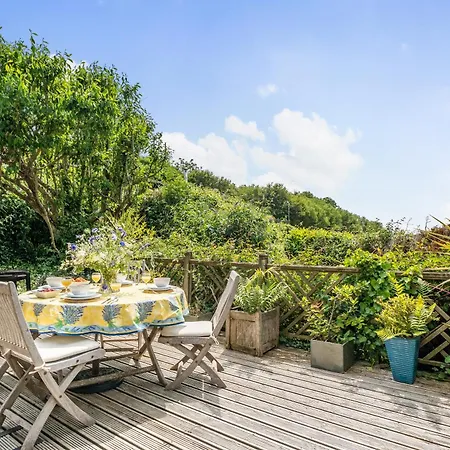 Scandinavian Style Lodge In Rock Wadebridge Exterior photo