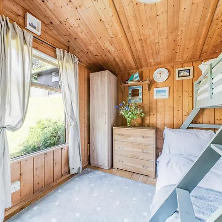 Scandinavian Style Lodge In Rock Wadebridge Exterior photo