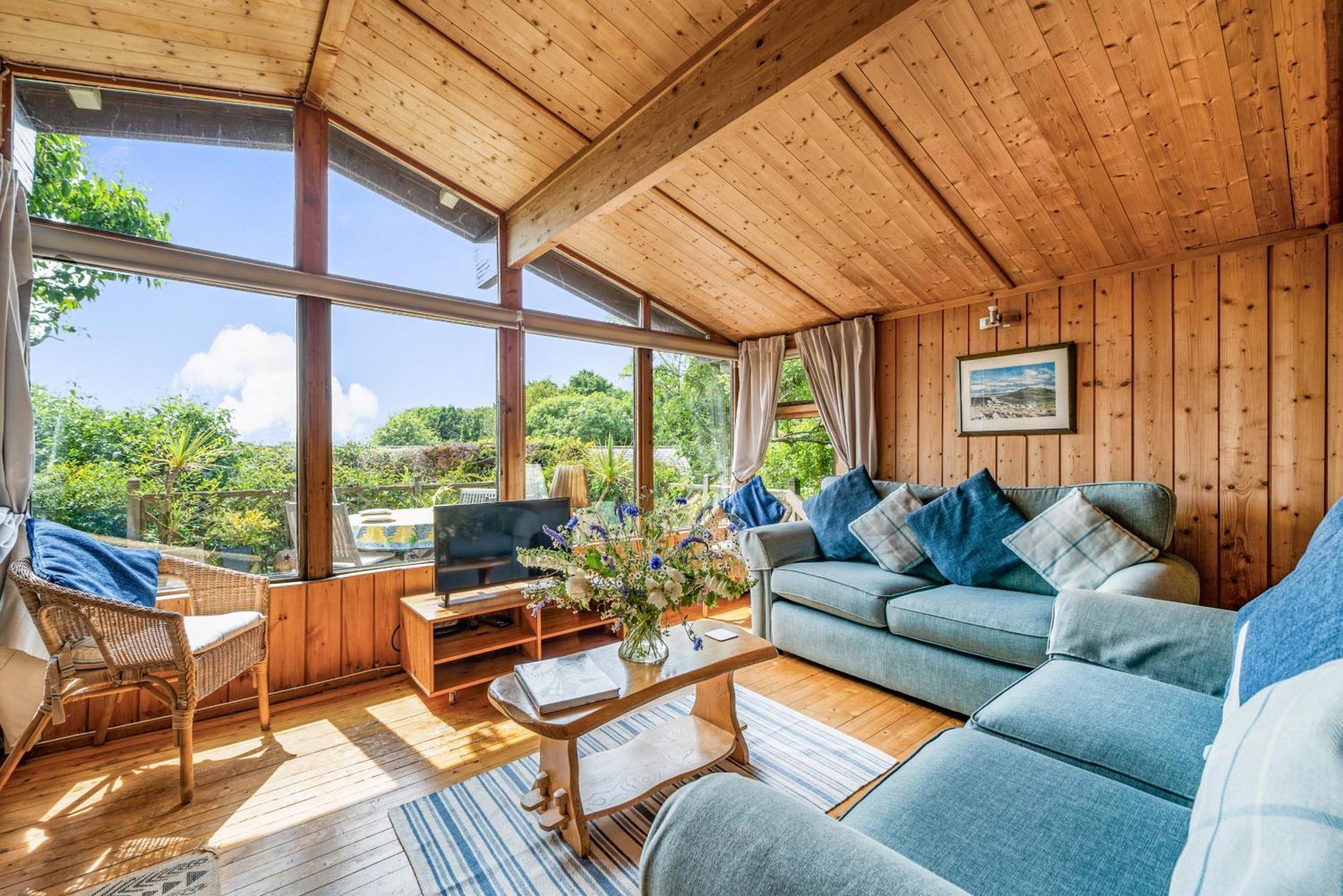 Scandinavian Style In Rock * Wadebridge