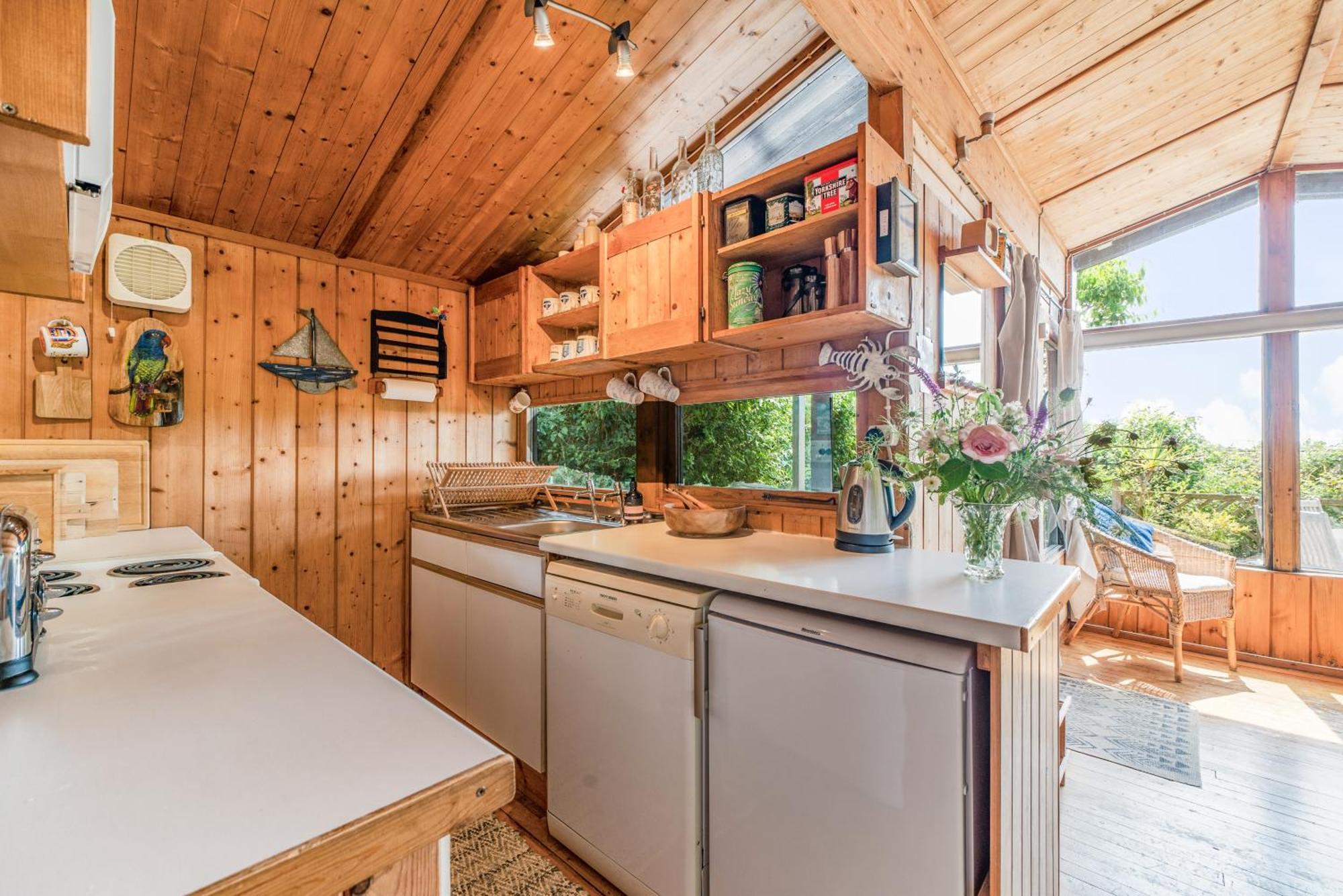 Chalet Scandinavian Style In Rock