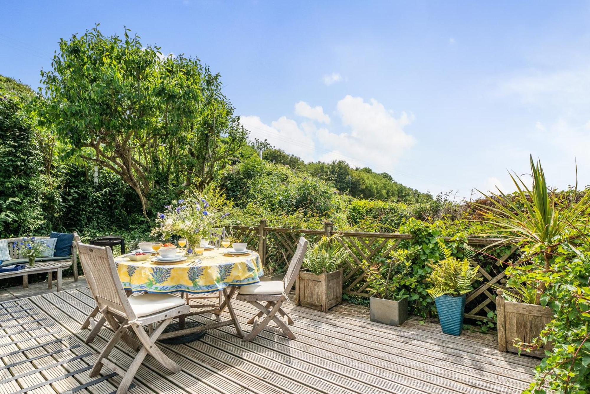 Scandinavian Style In Rock * Wadebridge