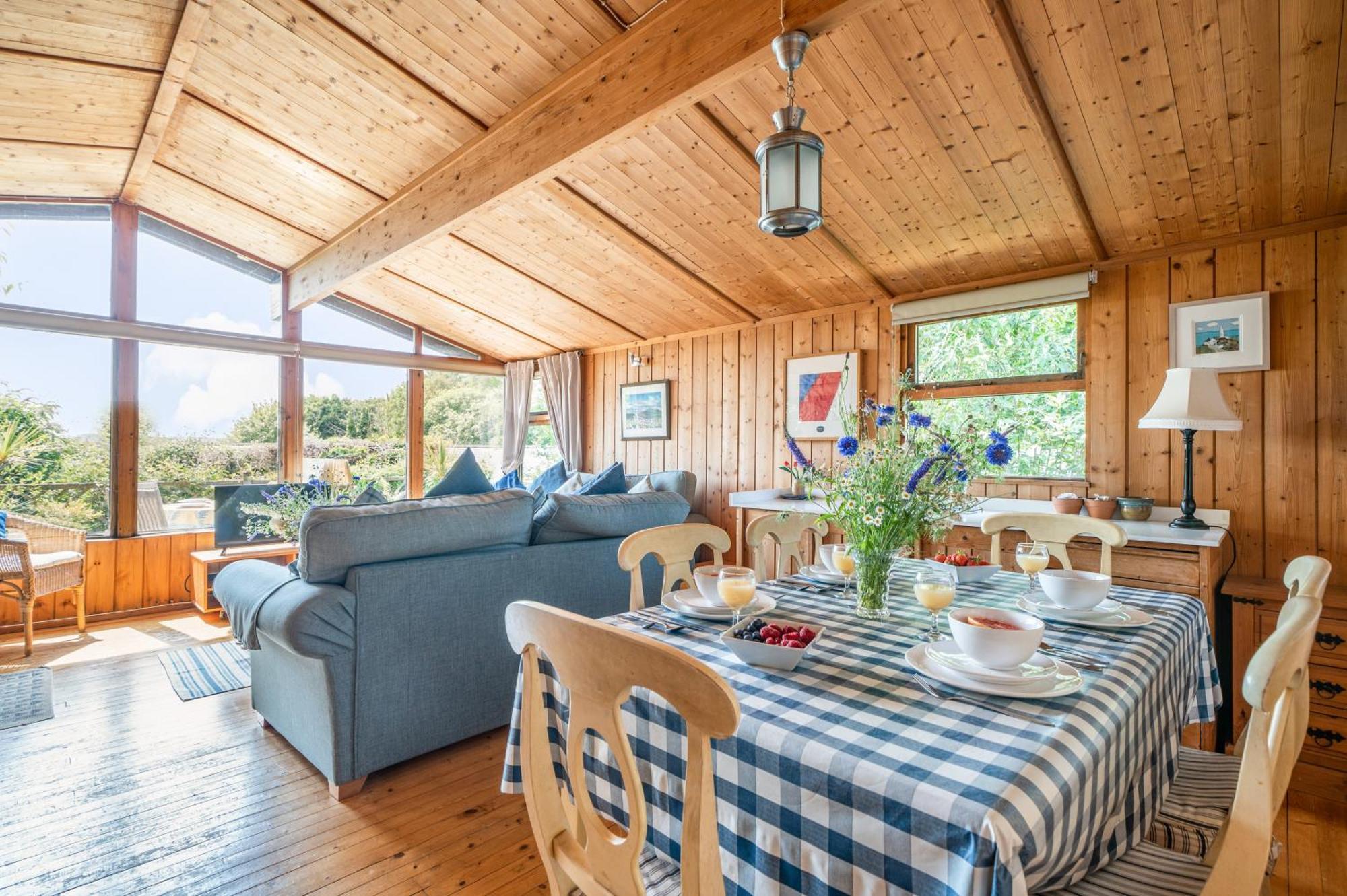 Scandinavian Style In Rock * Wadebridge