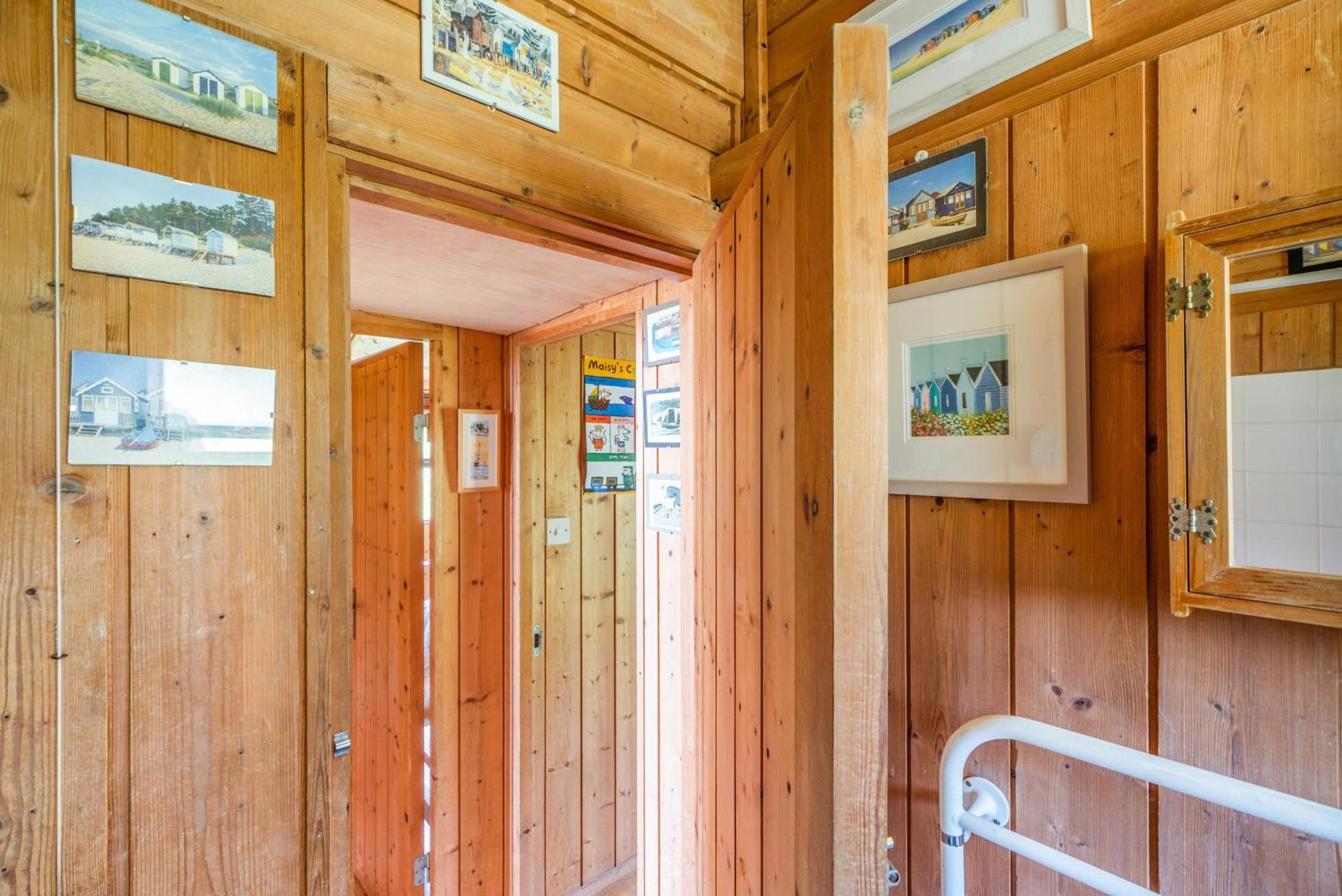 Chalet Scandinavian Style In Rock *