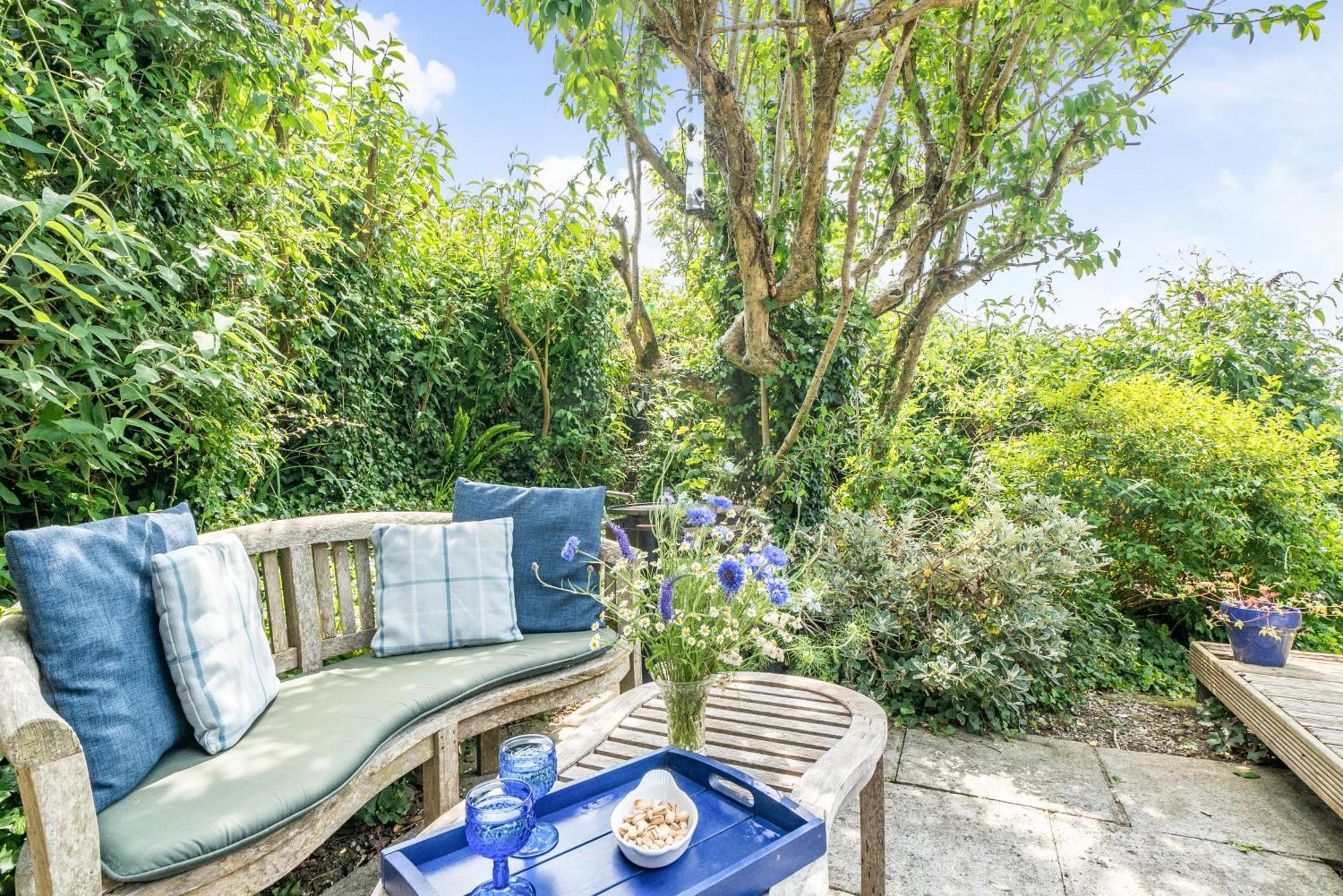 Chalet Scandinavian Style In Rock Wadebridge
